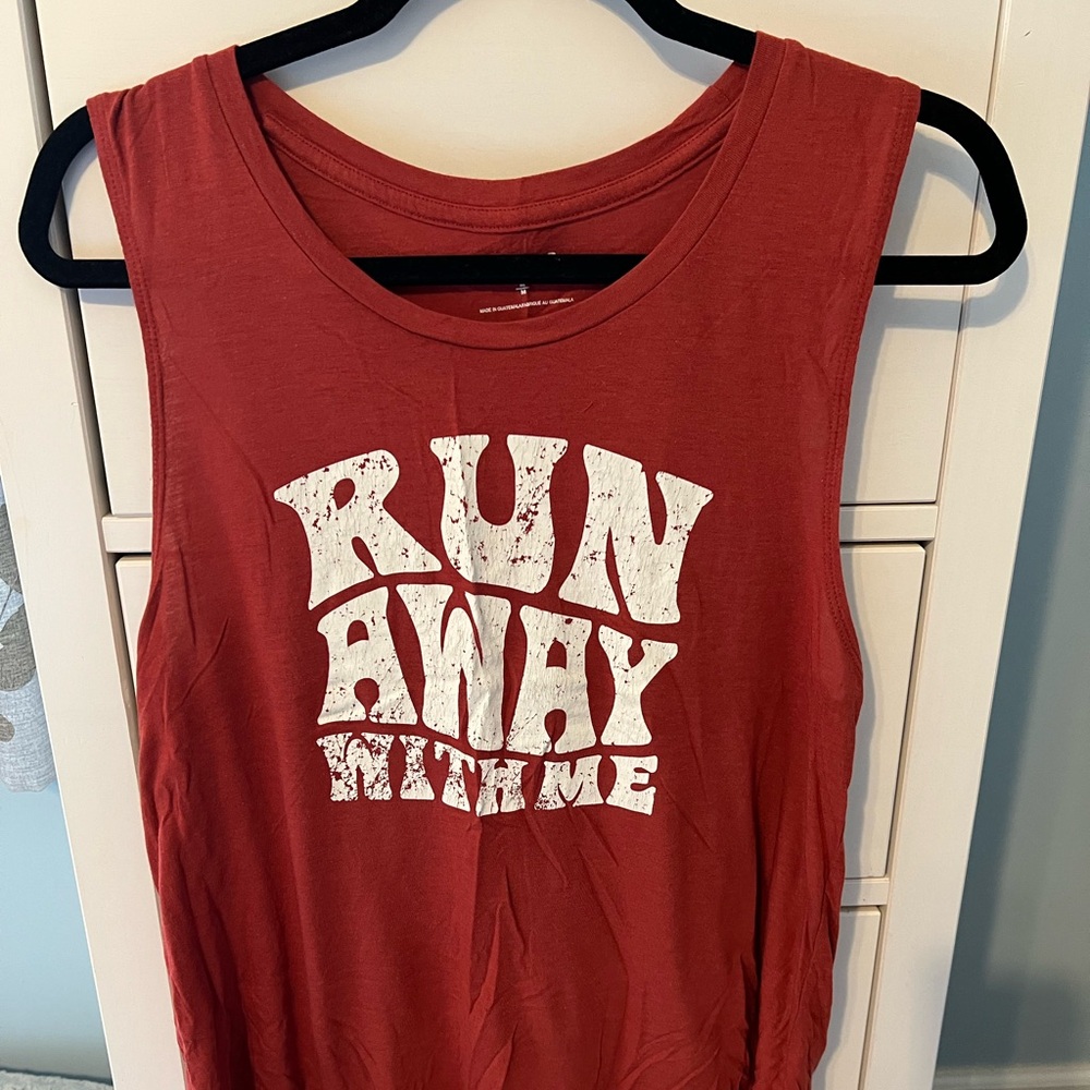 Express Run Away With Me Rust Tank Womans Medium EUC